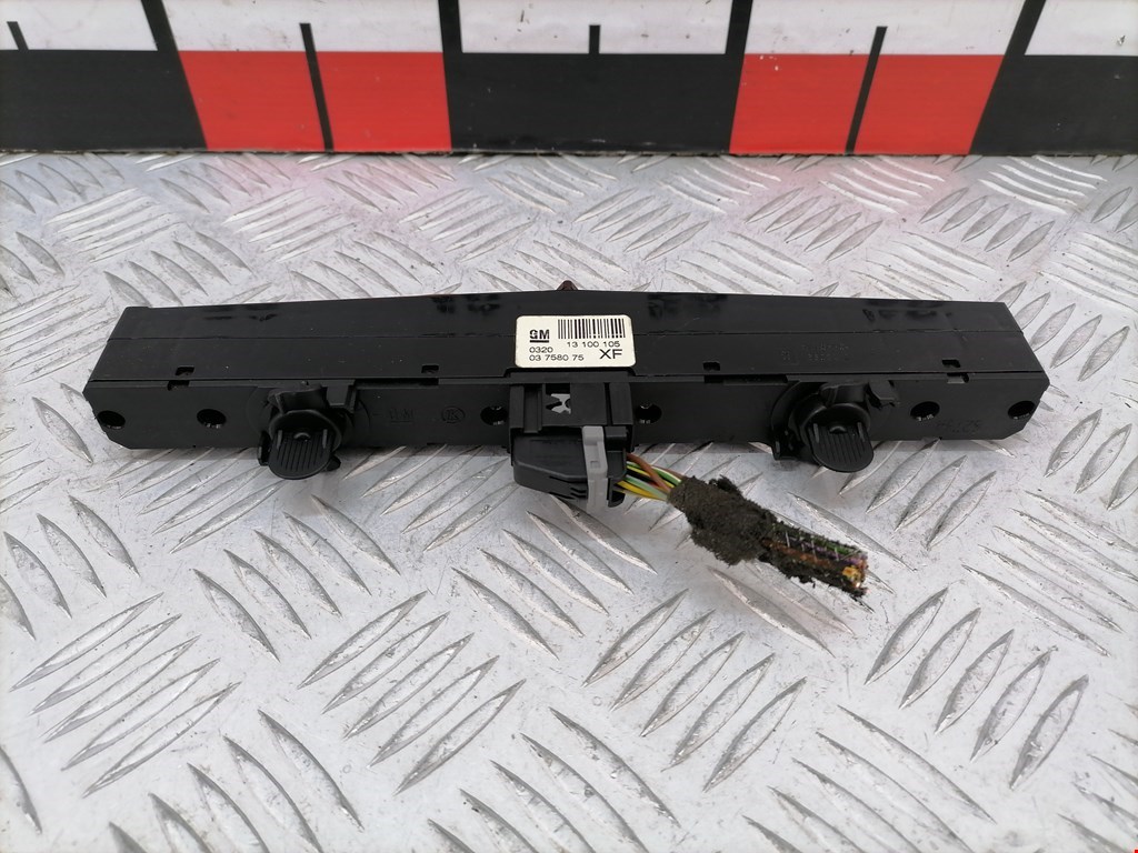 Кнопка аварийной сигнализации (аварийки) OPEL Astra H/Family 2004-2015