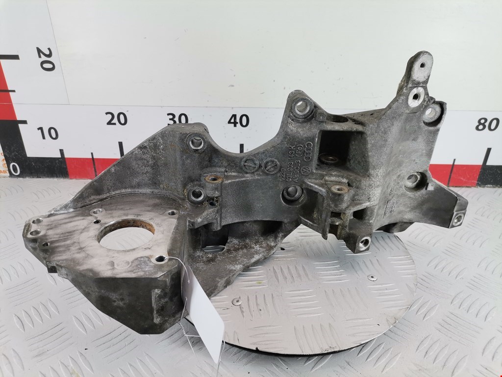 Кронштейн ТНВД SKODA Fabia MK2 5J 2007-2014