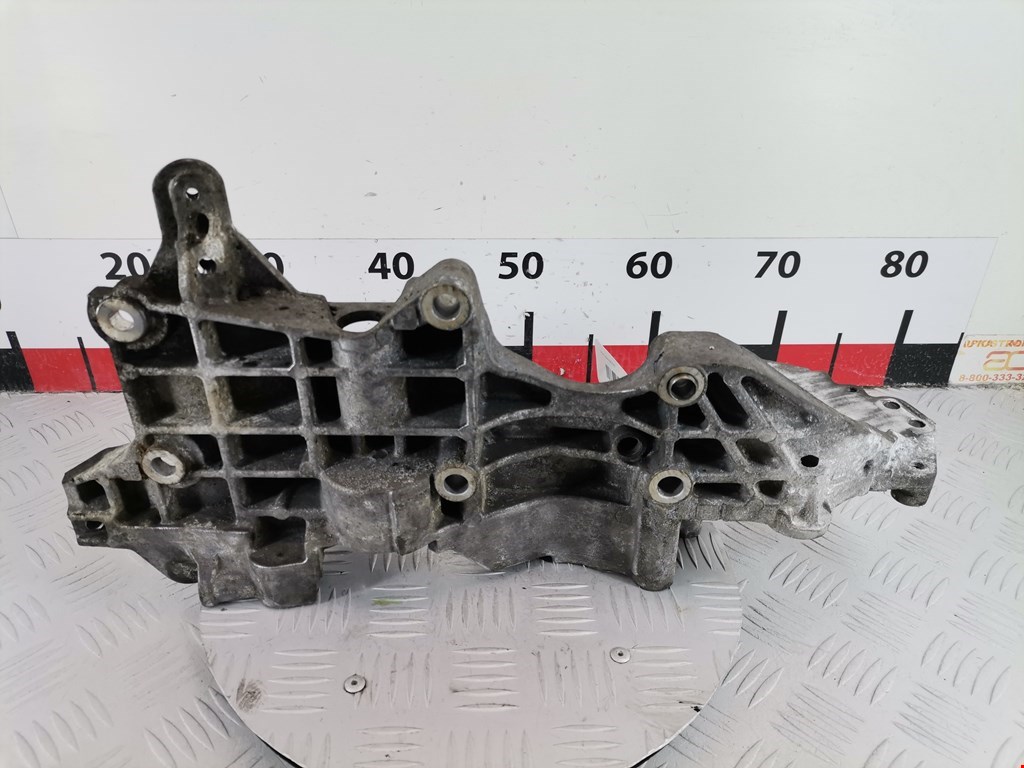 Кронштейн ТНВД SKODA Fabia MK2 5J 2007-2014