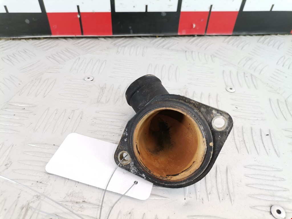 Корпус термостата AUDI A4 B5 1995-2001