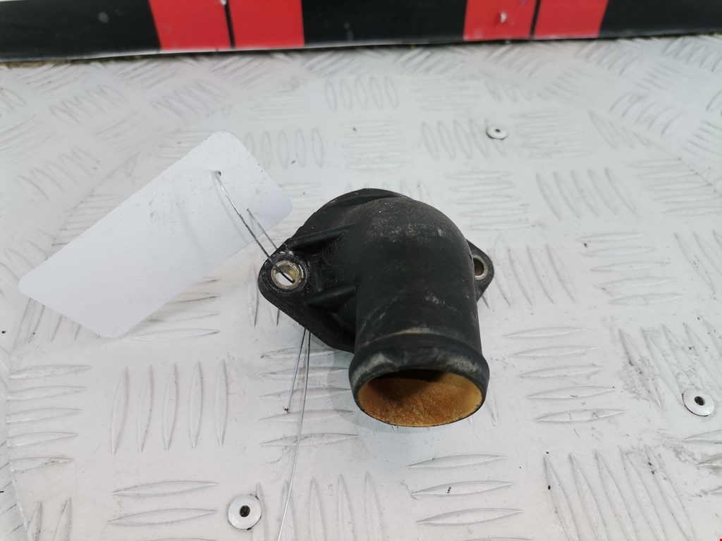 Корпус термостата AUDI A4 B5 1995-2001