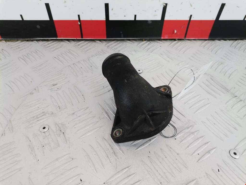 Корпус термостата AUDI A4 B5 1995-2001