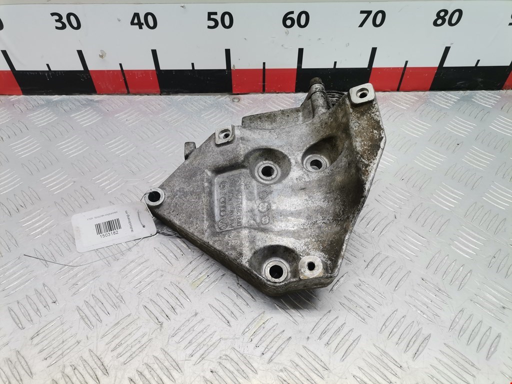 Кронштейн кондиционера AUDI A4 B5 1995-2001