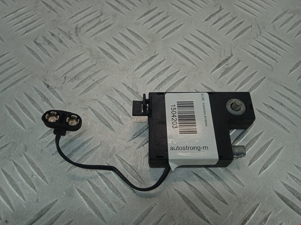 Усилитель антенны LAND ROVER Discovery III 2005-2009