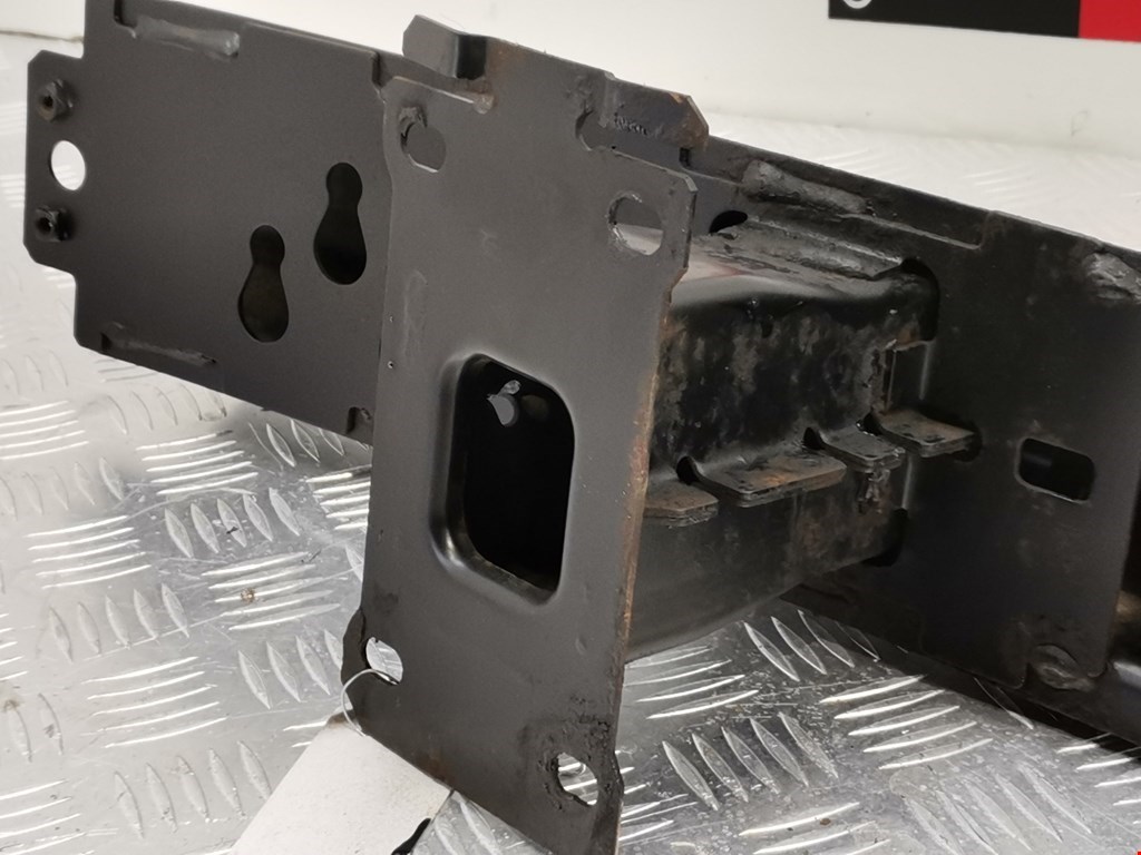 Усилитель заднего бампера (задний) LAND ROVER Discovery III 2005-2009