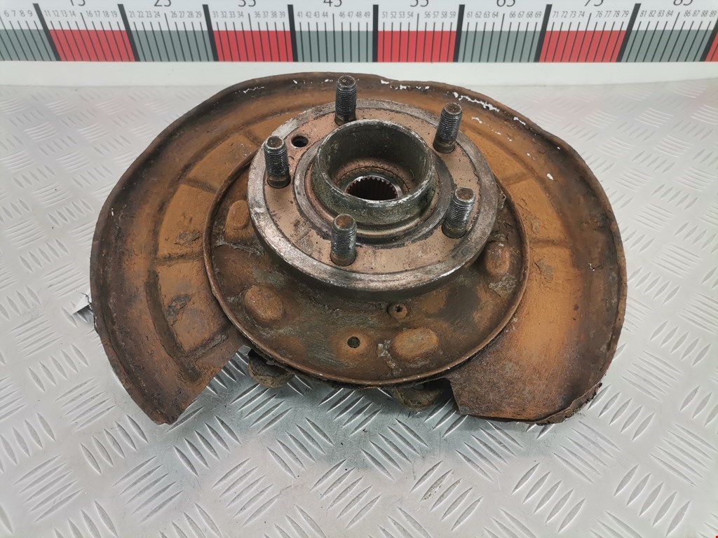 Ступица задняя правая LAND ROVER Discovery III 2005-2009