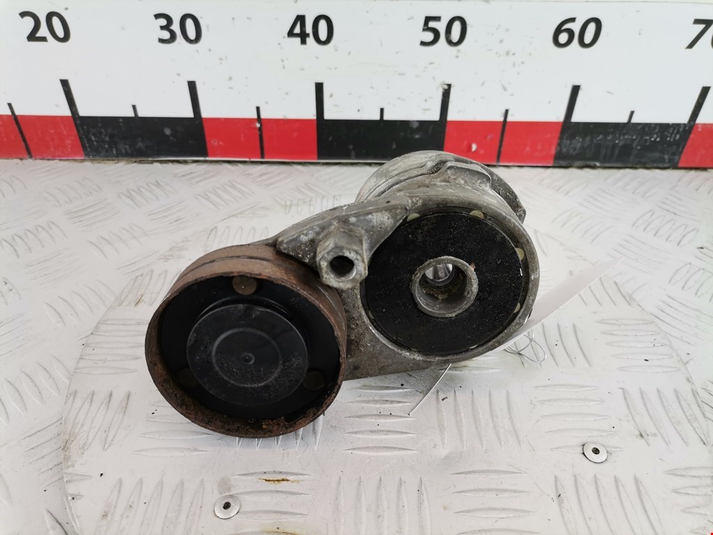 Натяжитель ремня генератора (приводного поликлинового ремня Audi A6 C5 (1997-2005)