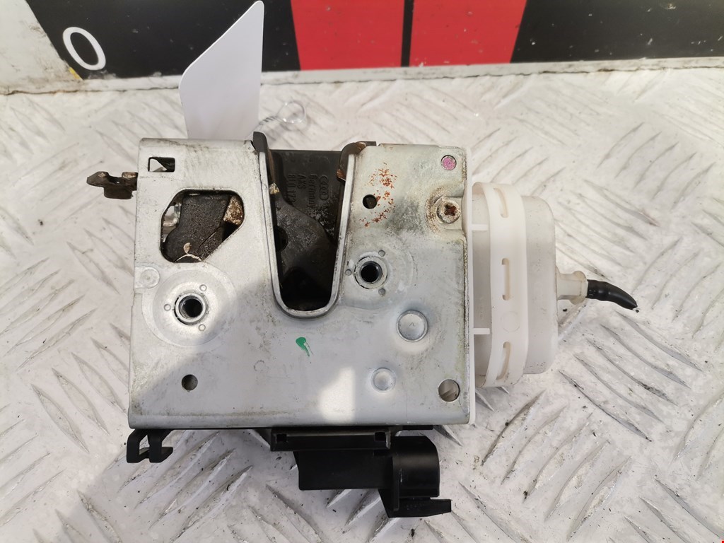 Замок двери передней правой AUDI A3 8L 1996-2003