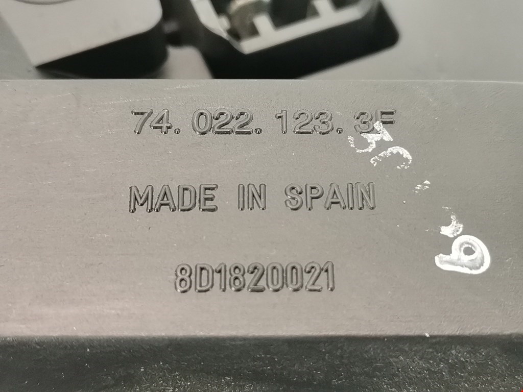 Моторчик (мотор) отопителя салона VOLKSWAGEN Passat B5 1997-2005