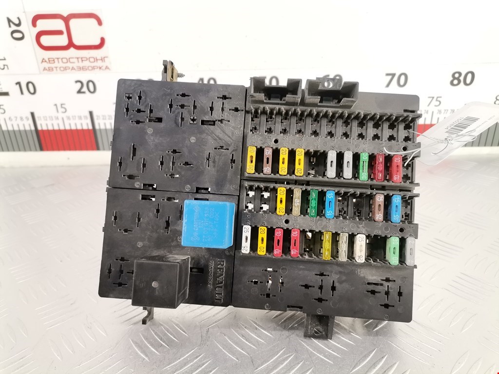 Датчик уровня в бачок омывателя RENAULT Master 1998-2010