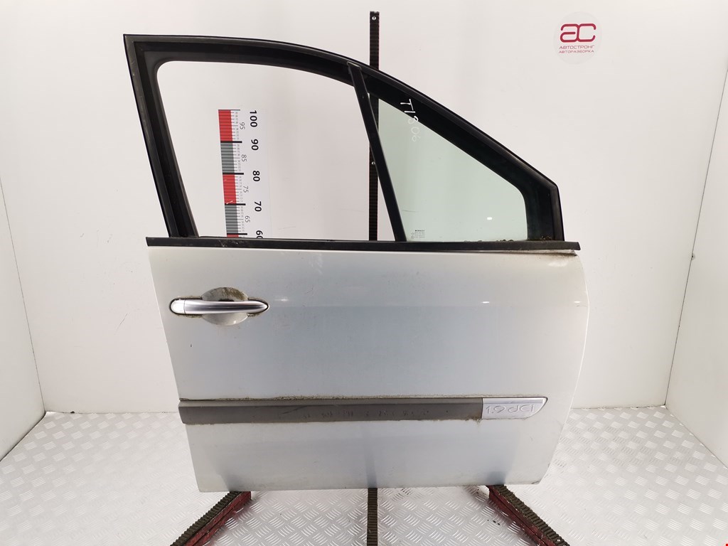 Дверь передняя правая RENAULT Scenic II 2003-2010