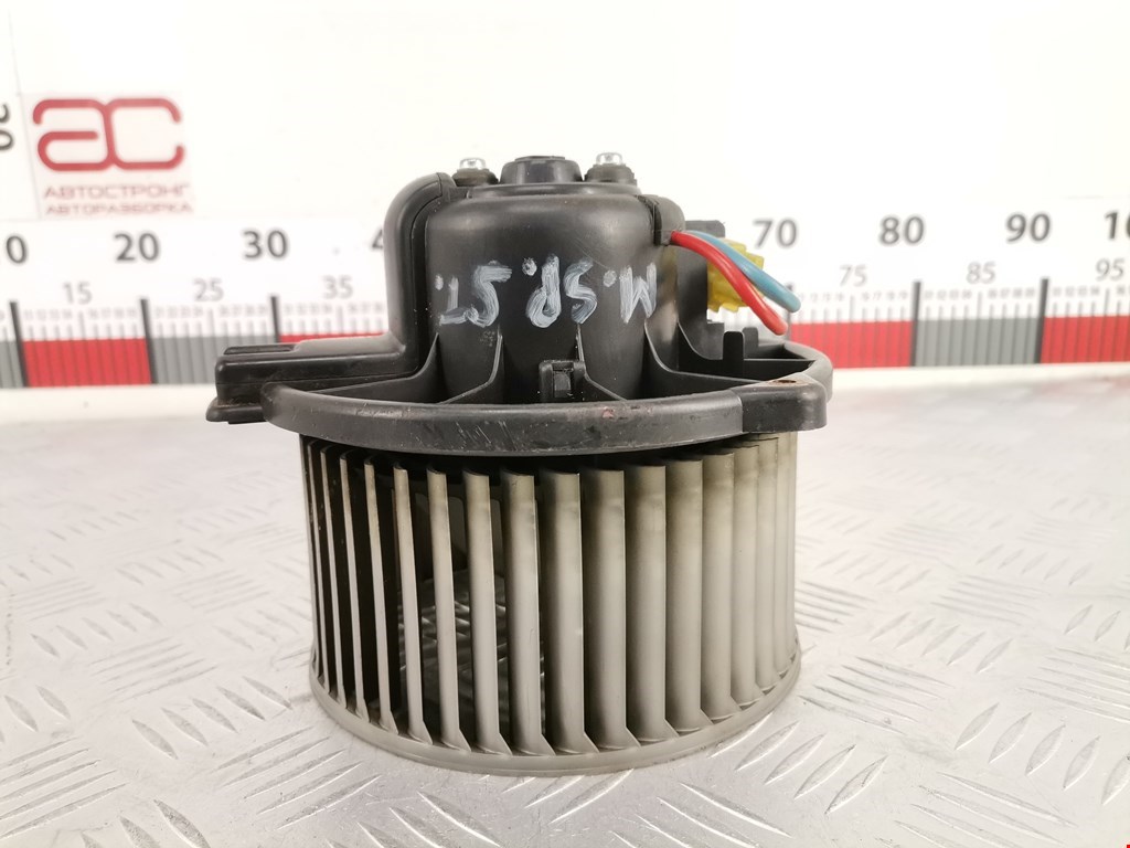 Моторчик (мотор) отопителя салона MITSUBISHI Space Star 1999-2006