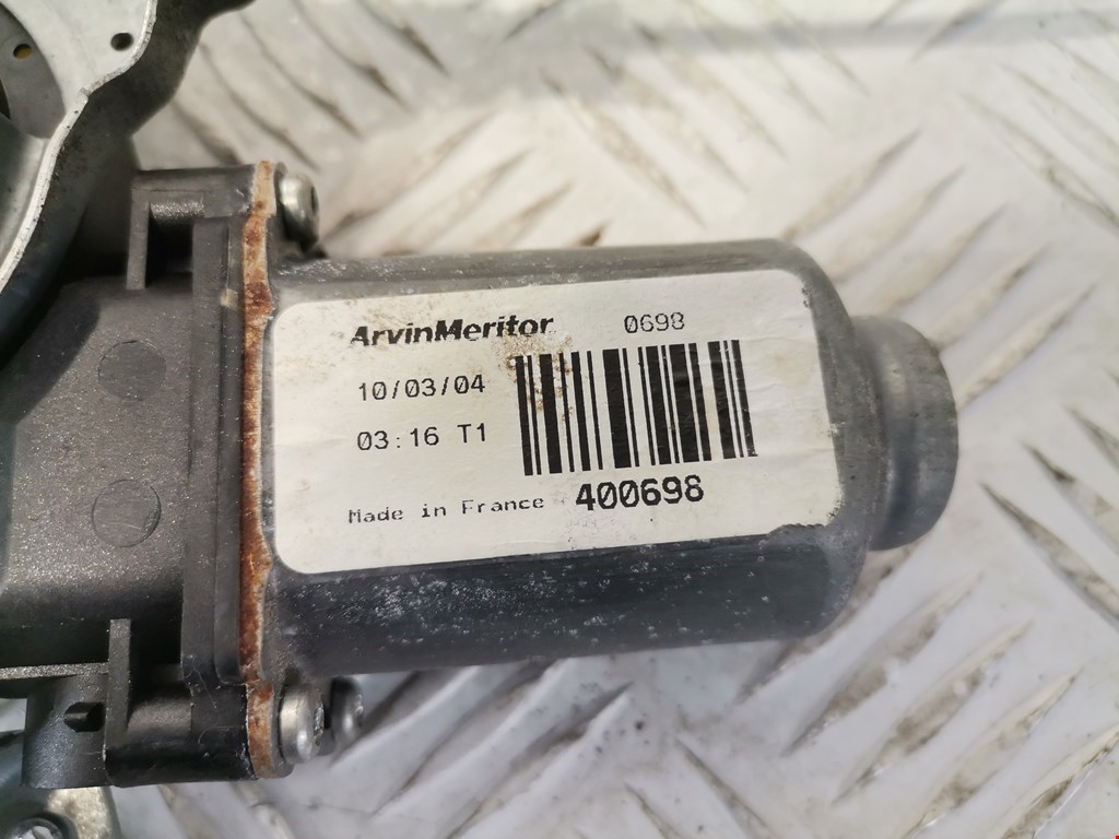 Стеклоподъемник передний правый NISSAN Almera Tino 2000-2006