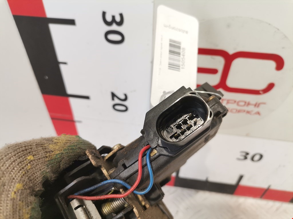 Замок двери задней левой AUDI A6 C5 1997-2004