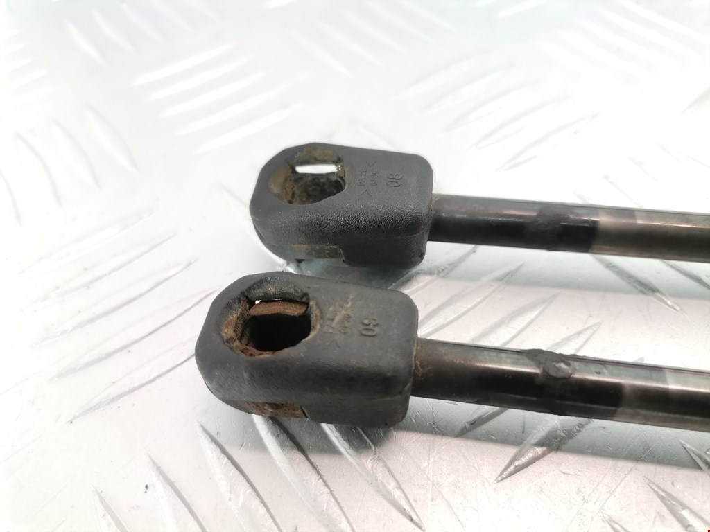 Амортизатор крышки (двери) багажника OPEL Zafira A 1999-2005