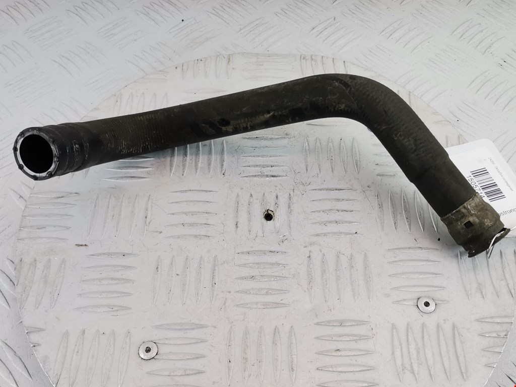 Патрубок системы охлаждения Peugeot 206 (1998-2006)