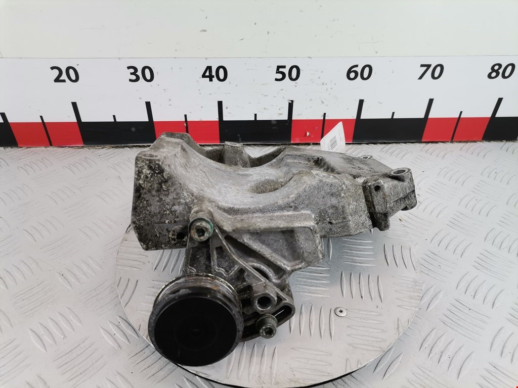 Кронштейн кондиционера AUDI A4 B5 1995-2001