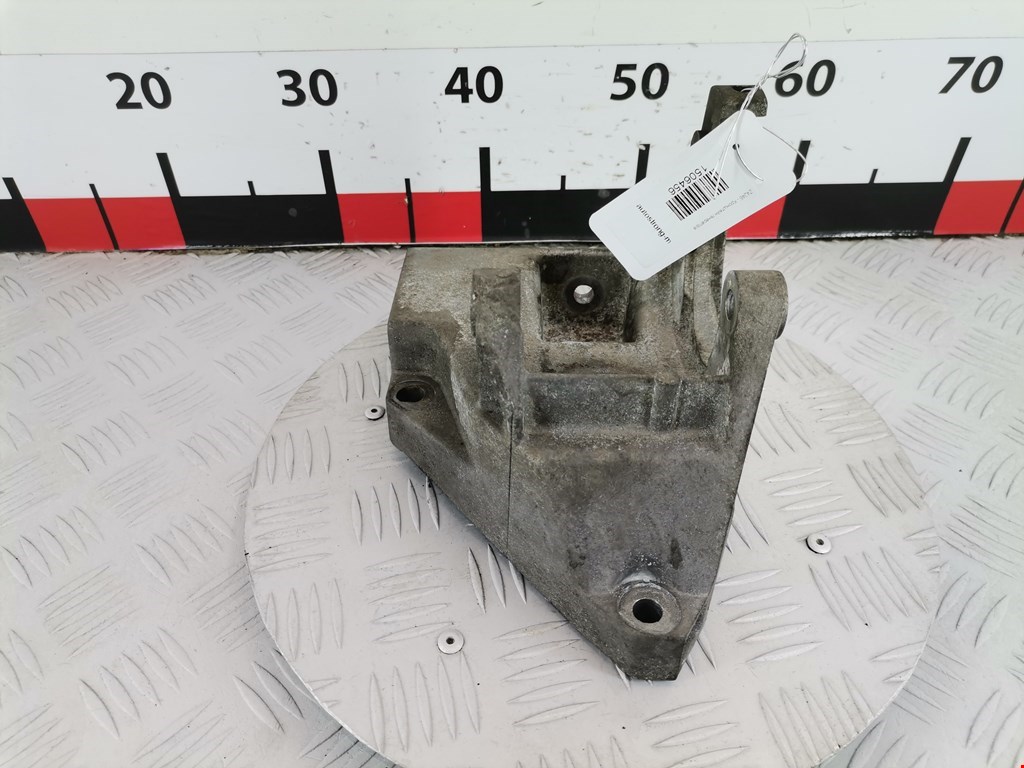 Кронштейн генератора RENAULT Megane I 1996-2002