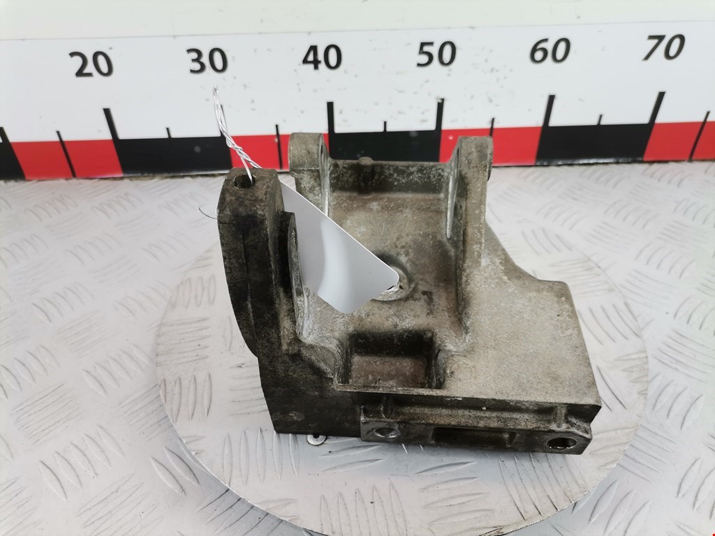 Кронштейн генератора RENAULT Megane I 1996-2002