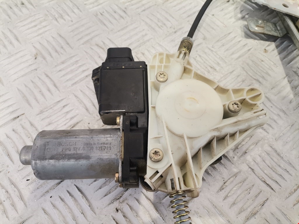 Стеклоподъемник передний правый MITSUBISHI Space Star 1999-2006