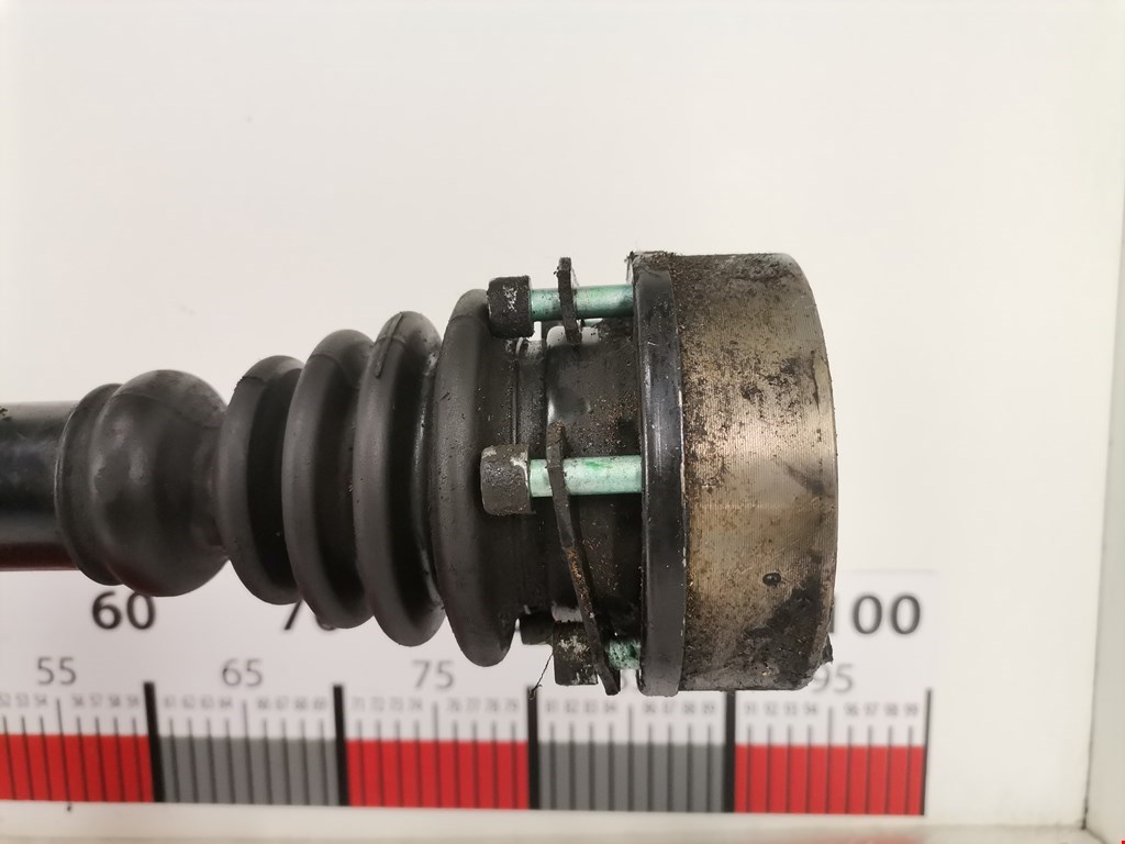 Полуось (привод, приводной вал) передняя правая VOLKSWAGEN Bora 1998-2005