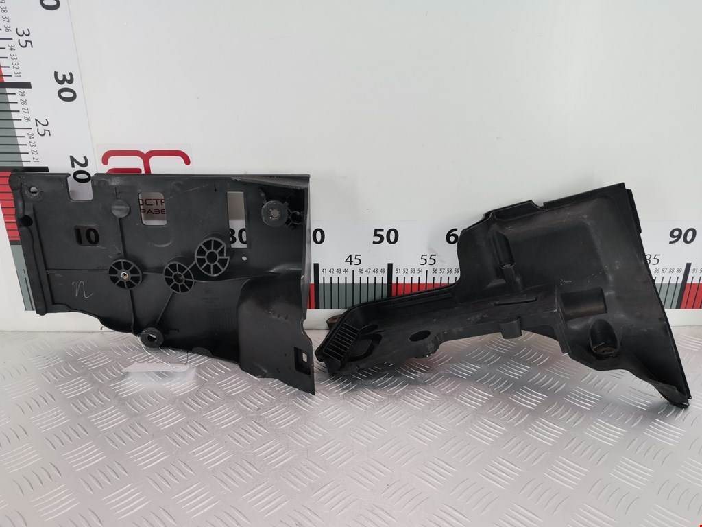 Крепление АКБ (корпус/подставка) LAND ROVER Discovery III 2005-2009