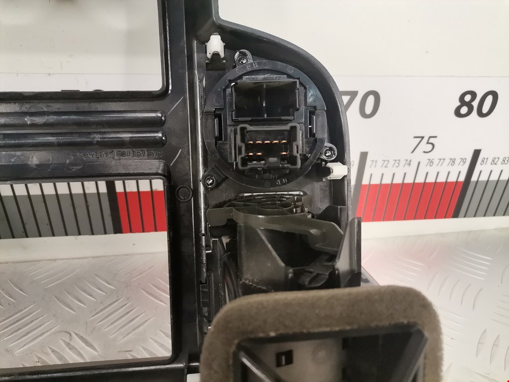 Дефлектор воздушный NISSAN X-Trail T30 2000-2007