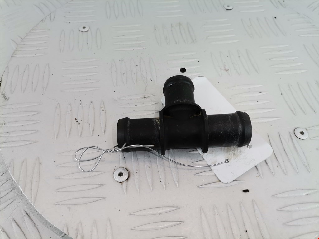 Тройник системы охлаждения FORD Fiesta 2001-2008