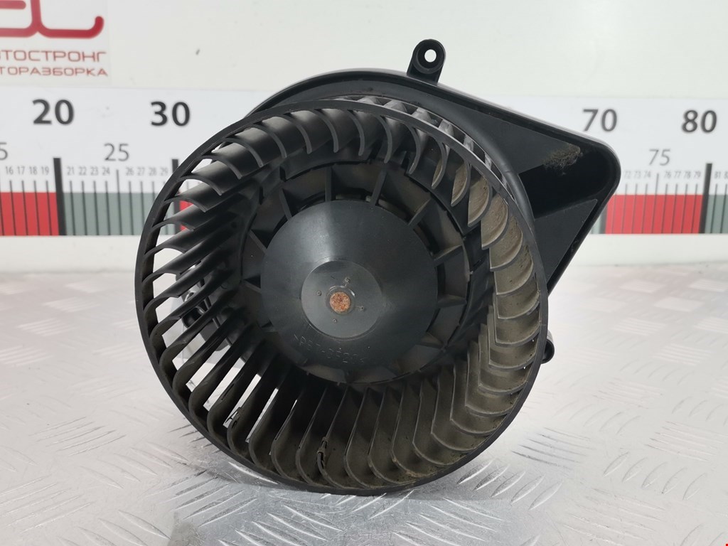 Моторчик (мотор) отопителя салона VOLKSWAGEN Passat B5 1997-2005