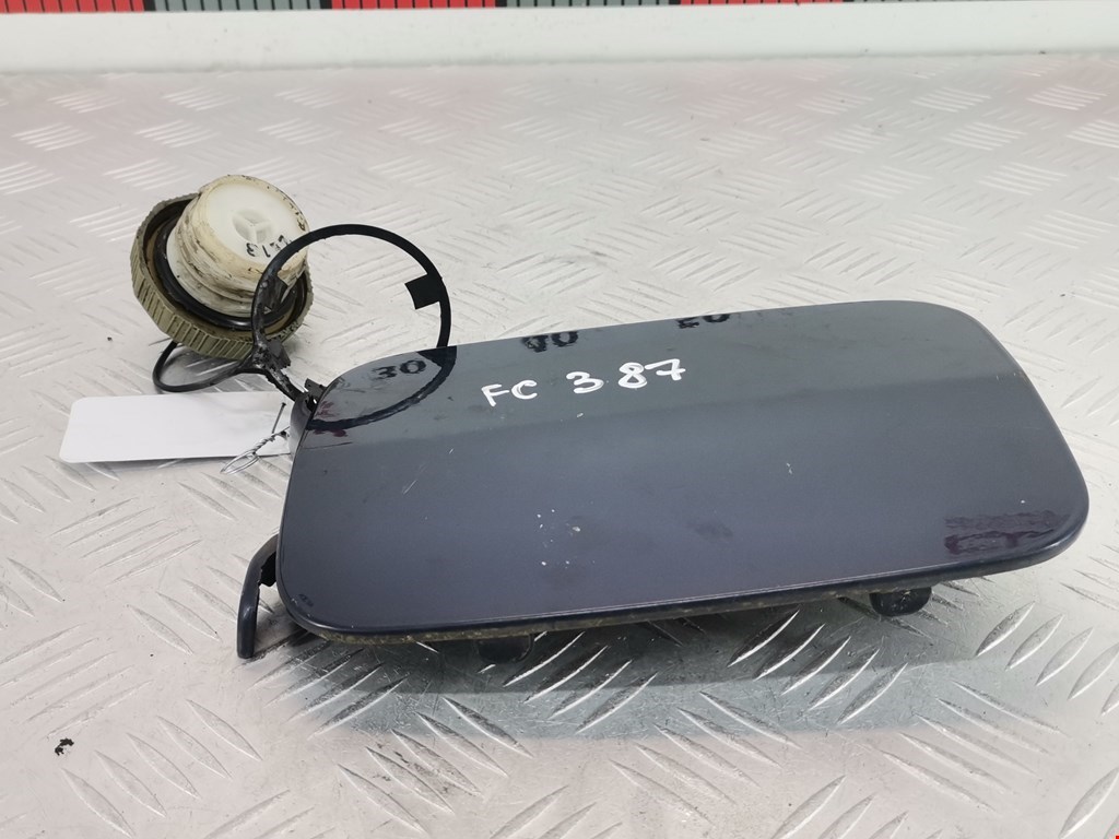 Лючок бензобака MAZDA MPV LW 1999-2006