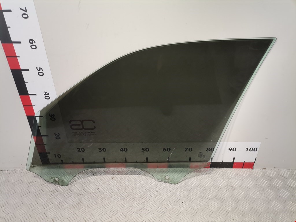 Стекло двери переднее правое BMW X5 E70 2007-2013