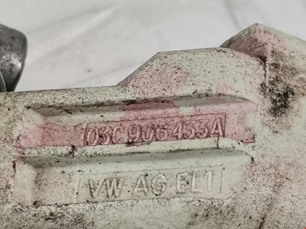 Датчик положения коленвала SKODA Superb 2008-2015