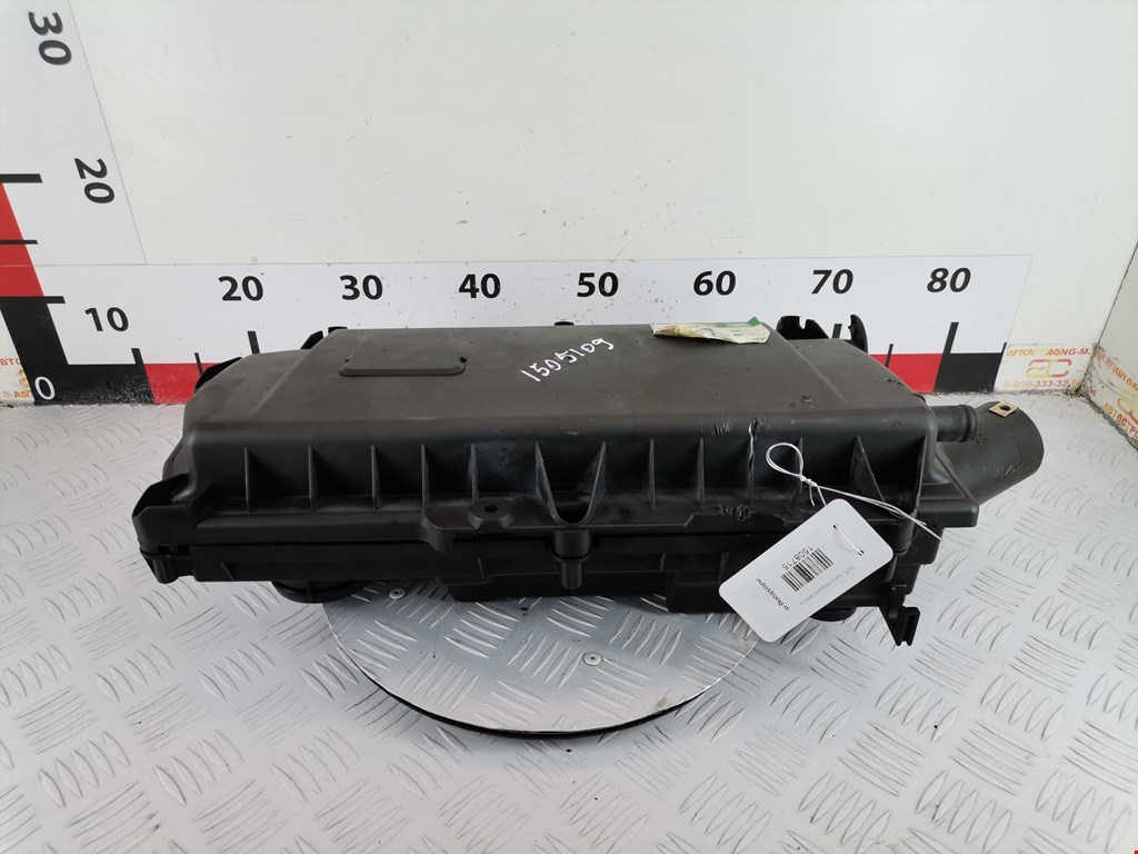 Корпус воздушного фильтра VOLKSWAGEN Polo III 1994-2001