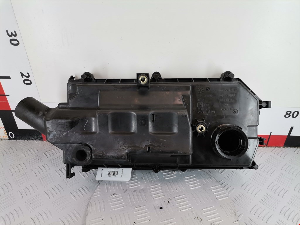 Корпус воздушного фильтра VOLKSWAGEN Polo III 1994-2001