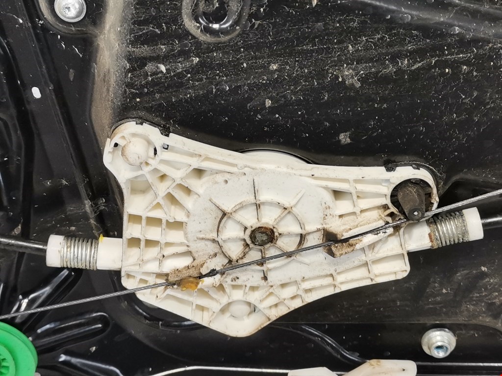 Стеклоподъемник передний левый LAND ROVER Discovery III 2005-2009