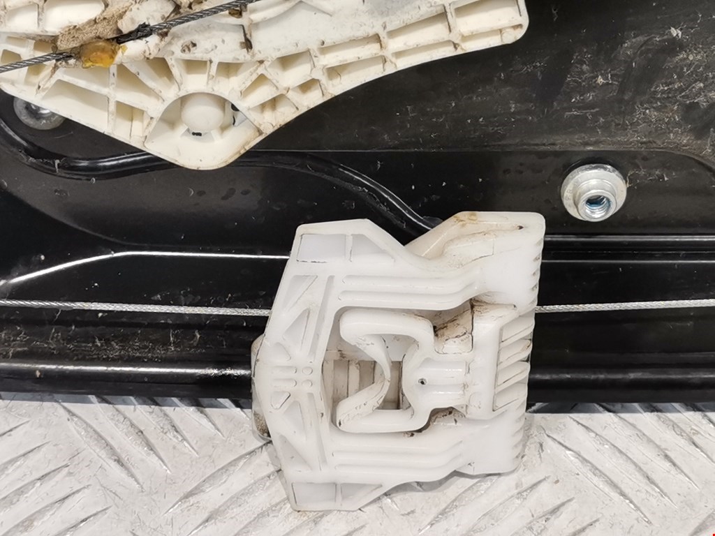 Стеклоподъемник передний левый LAND ROVER Discovery III 2005-2009