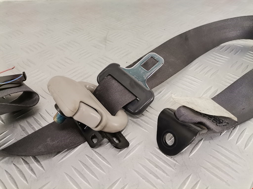 Ремень безопасности передний правый MAZDA MPV LW 1999-2006