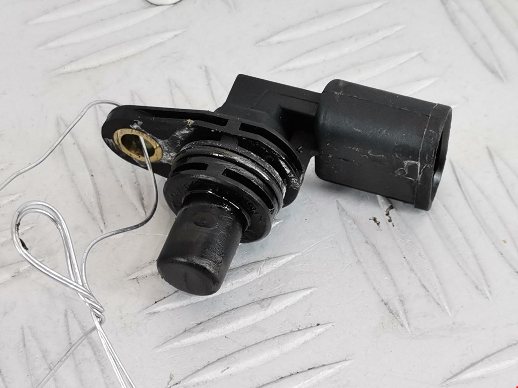 Датчик положения распредвала VOLKSWAGEN Golf IV 1997-2003