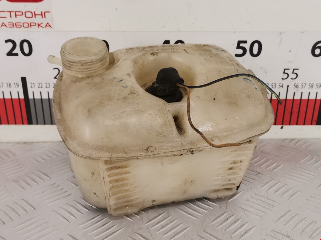 Бачок расширительный VOLKSWAGEN Passat B2 1980-1988