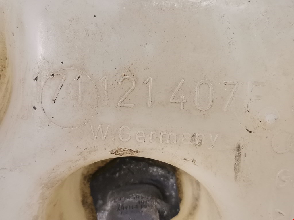 Бачок расширительный VOLKSWAGEN Passat B2 1980-1988