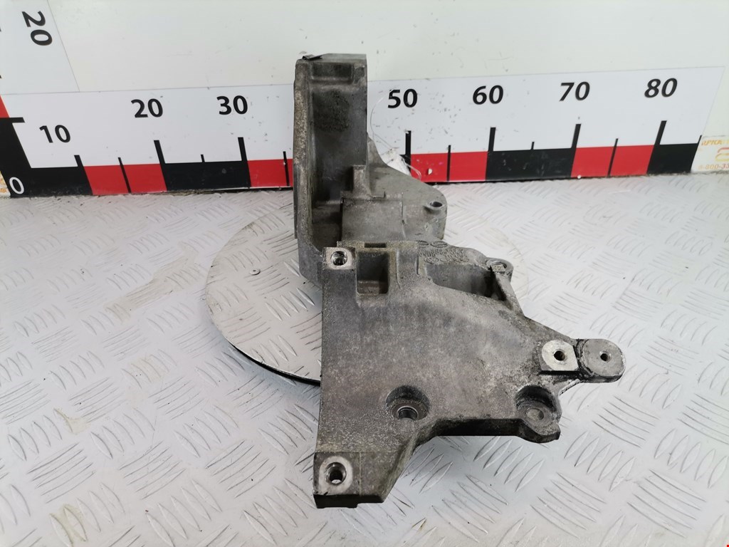 Кронштейн генератора SKODA Superb 2008-2015