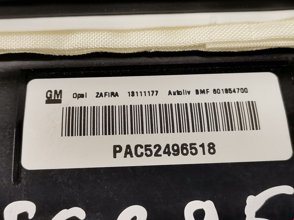 Подушка безопасности пассажирская (в торпедо) OPEL Zafira B 2005-2012