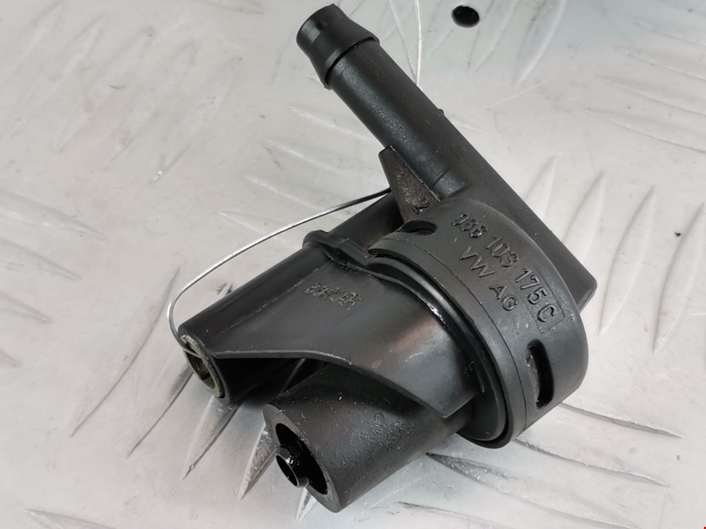 Клапан рециркуляции выхлопных газов (ЕГР) VOLKSWAGEN Polo IV 2001-2009