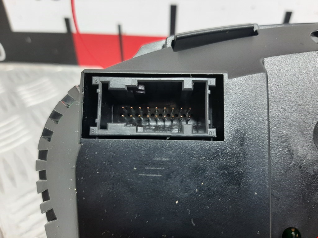 Панель приборов (щиток) BMW 5er 5 серия E60/E61 2003-2010