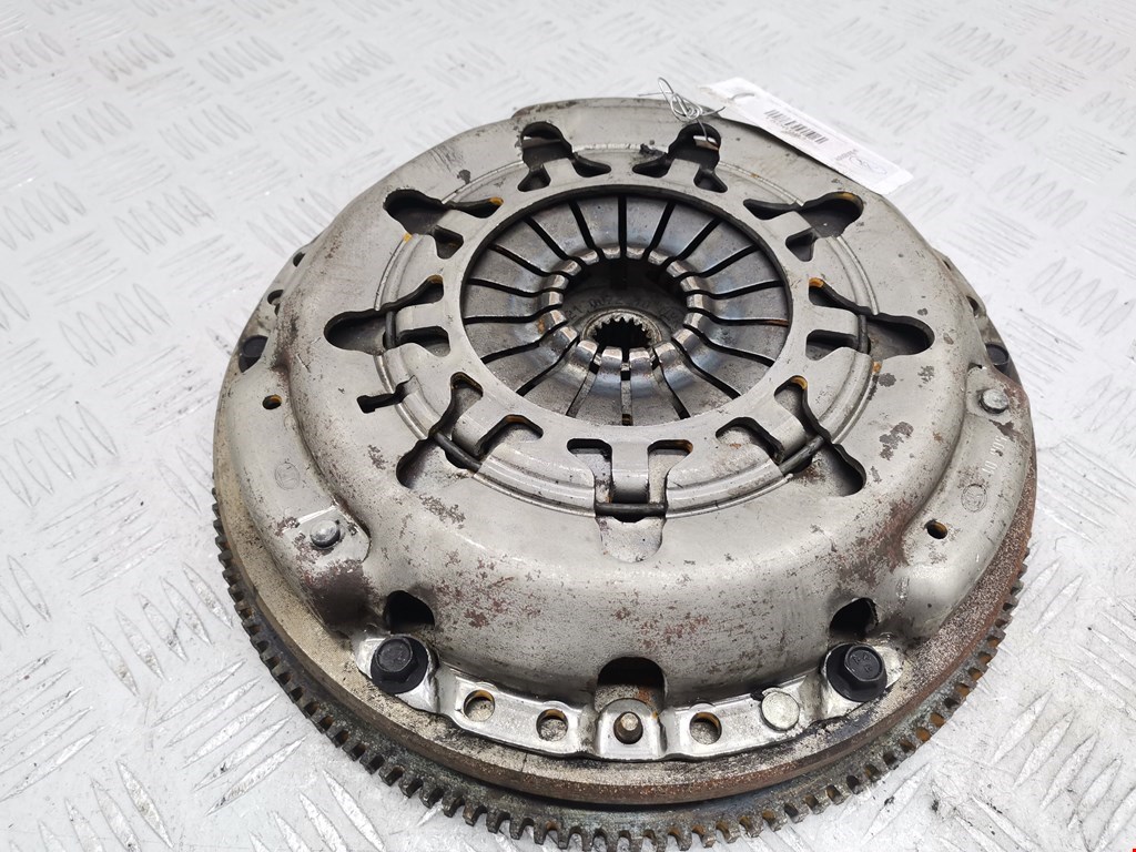 Маховик (демпфер сцепления) FORD Fiesta 2001-2008