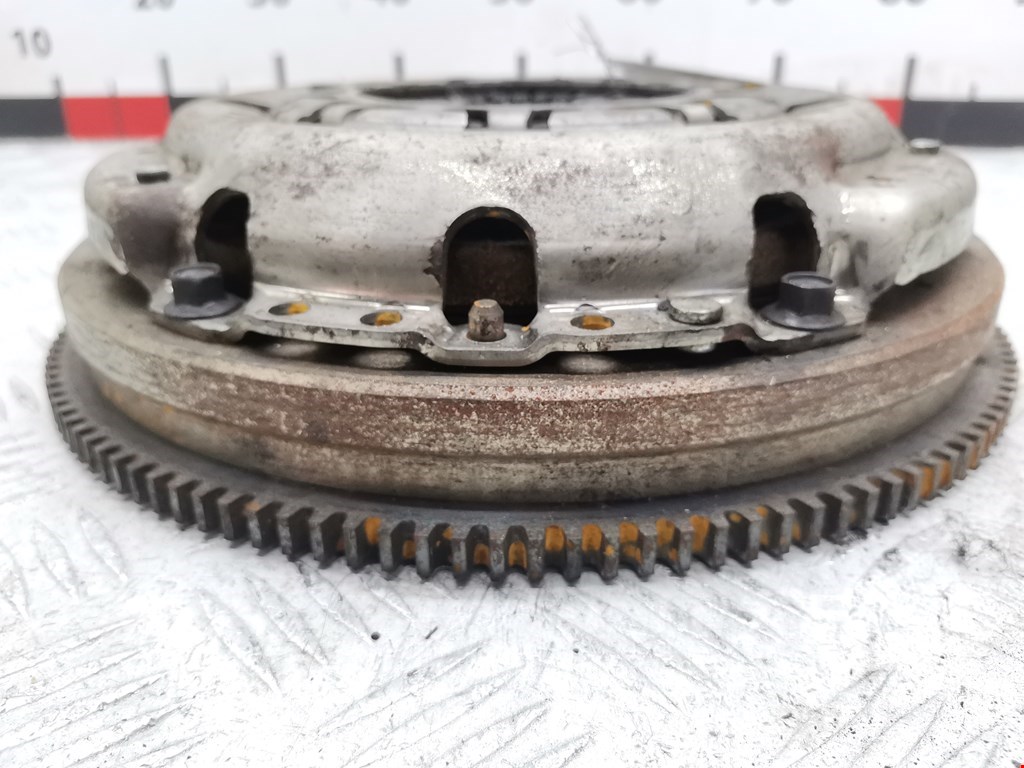 Маховик (демпфер сцепления) FORD Fiesta 2001-2008