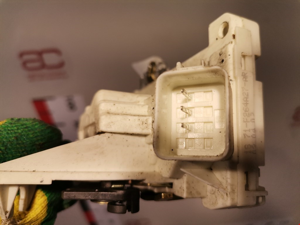 Замок двери задней левой FORD Mondeo III 2000-2007