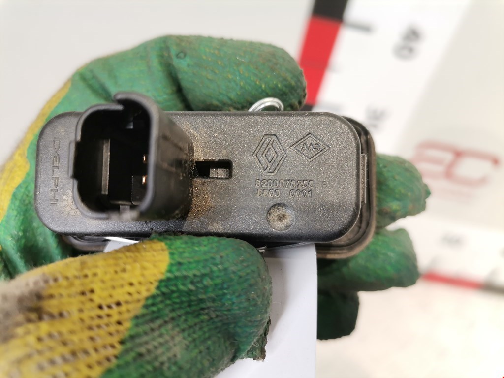 Ручка двери багажника наружная RENAULT Megane II 2002-2009