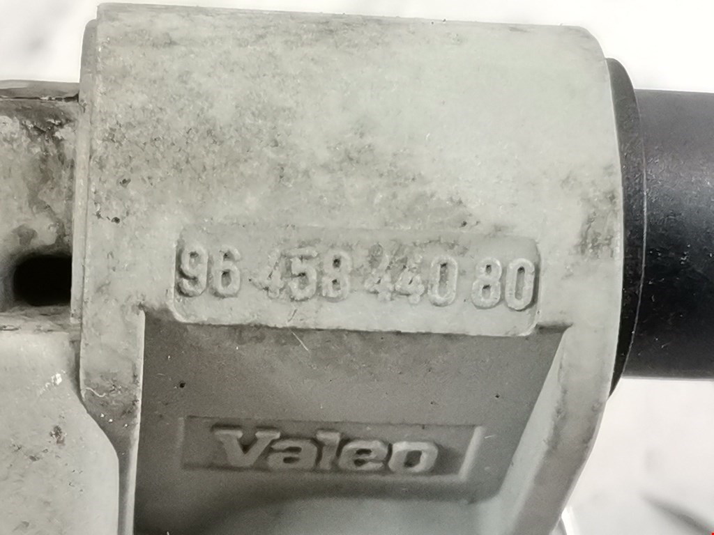 Датчик положения распредвала FORD Focus II 2005-2011