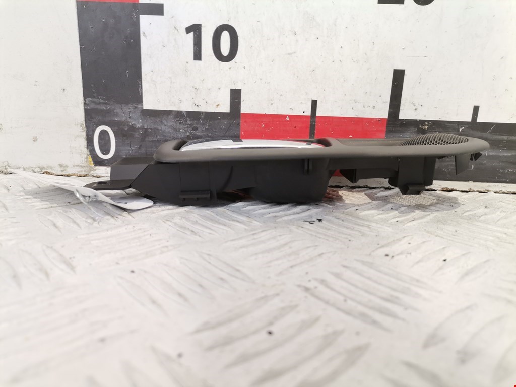 Ручка дверная задняя внутренняя левая VOLKSWAGEN Passat B5 1997-2005